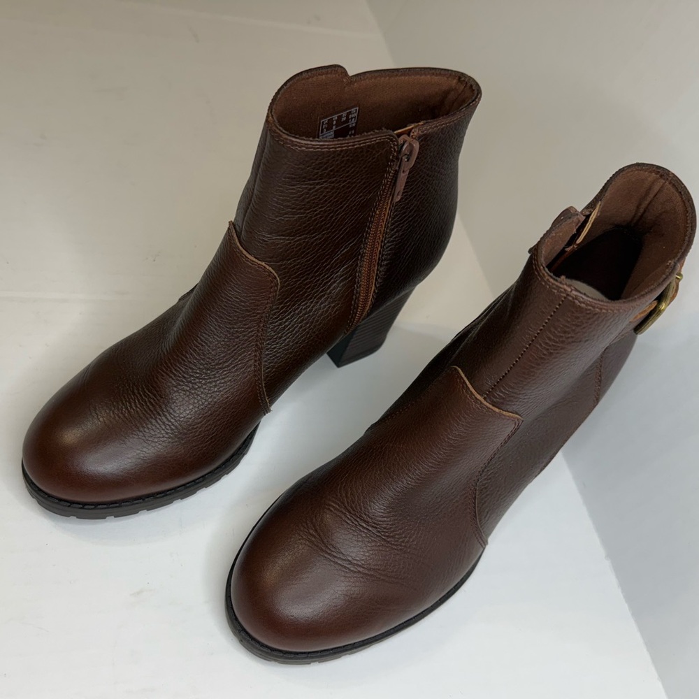Clarks 8.5 Brown Leather Chelsea Ankle Boots with Brass Buckle & 3 In. Heel